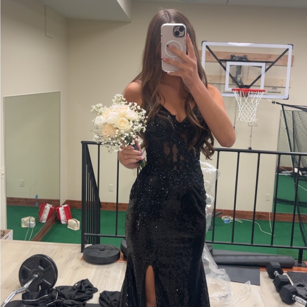 Elegant Black Evening Dress